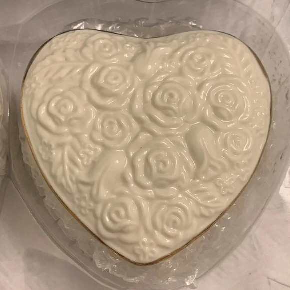 International Silver Company Vintage 3 Piece Vanity Set Bud Vase Frame Heart Box - Picture 4 of 10